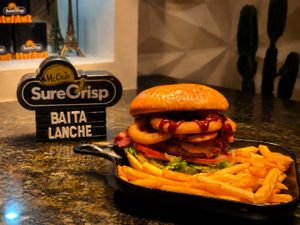 Baita Burguer Onios Premium + Fritas Surecrisp McCain