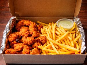 Baita Caixote Isca de Frango + fritas (novidade)