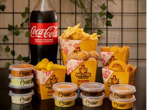 Combo Completasso - 1kg Frango + Fritas 550g +Anéis de Cebola+ Churros+ Refri...