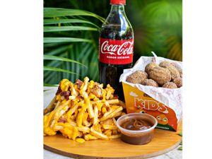 Combo Queridinhos - Batata c/ Bacon e Filezinho (600g) + 8 Churros + Coca 600ml