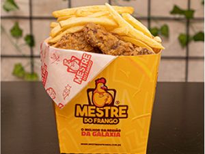 Pote G - 1,5kg de Alcatra Frita + 200g de Batata ou Polenta Frita + 4 Molhos