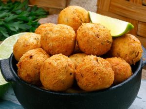 Bolinho de Peixe (10 Peças)