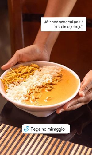 Strogonoff c/ batata palha artesanal