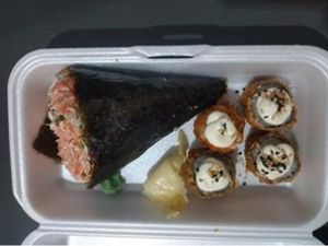 Combo Temaki + 4 Hot Rolls