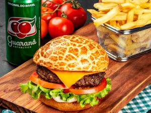 Salada do Rei Combo + Batata Frita + Guaraná Antarctica lata