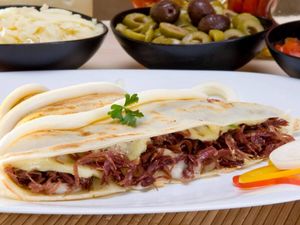 Crepe de Carne de Sol com Banana da Terra