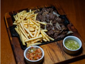 Carne Do Sol c/ (Aipim Ou Fritas)