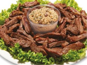 CARNE BOVINA ACEBOLADA EM TIRAS