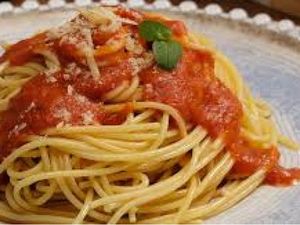 ESPAGUETE AO SUGO
