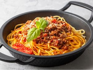 MACARRÃO COM MOLHO BOLONHESA 500G