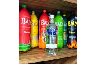 Absolut Tradicional +Bally 2L+Gelo 3K