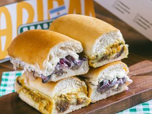 Combo para família (4 choripanes + Coca-Cola 2l)