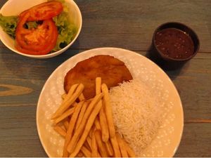 Ala minuta á milanesa de  frango