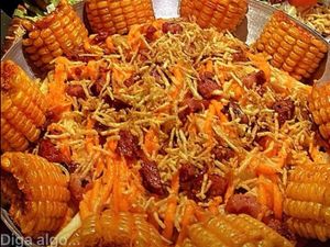 MILHO, BATATAS FRITAS, BACON, CHEDDAR E MUÇARELA
