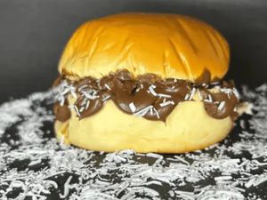 Chocolate + Coco Ralado