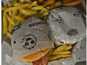 Combo Hereford Casal + Coca-cola 2L