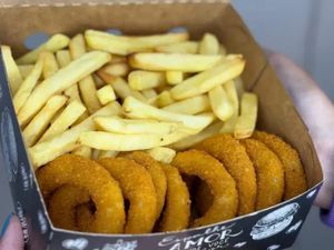 Fritas + Onion Rings