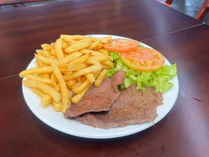 Bife e fritas