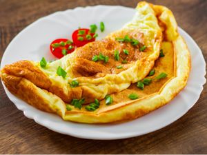 (APENAS A MISTURA )Omelete Com Queijo C/ FRITAS