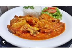 COXINHA DE FRANGO COZIDA COM AÇAFRÃO