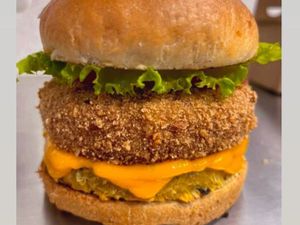 Vegetariano Queijo Empanado