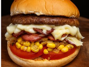 77a -X BURGUER PIZZA 140g