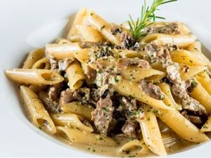 Rústica (Penne  é filé mignon)