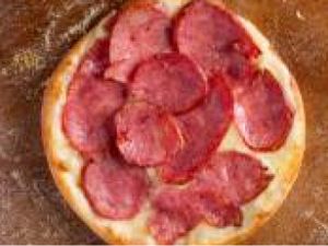 Esfiha Calabresa c/ queijo