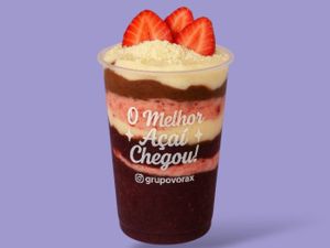 Açaí com Nutella + Morango + Creme de morango + Leite condensado + Ninho