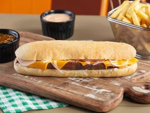 Choripán Cheddar y Cebola