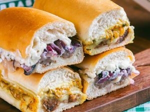 Combo: Compra de 01 Choripanes, o 2º sai com 50% de desconto