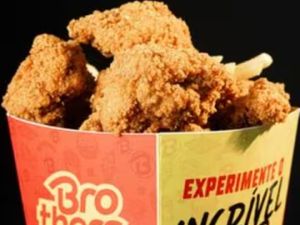 Brothers Coxinha na Caixa M (Com Osso) 500g + Porção + 02 Molhos