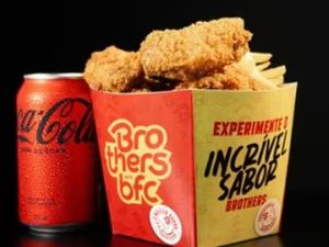 Brothers Sobrecoxa na Caixa P (Sem Osso) + Porção 100g + Molho + Bebida Grátis
