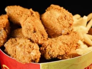 Brothers Tulipa na Caixa G (Com Osso) + Porção + 03 Molhos da Casa