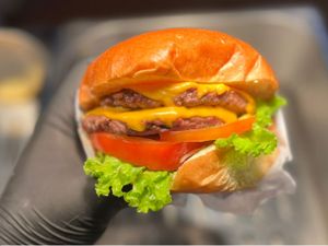 2 Smash salad + 2 refrigerante lata + fritas