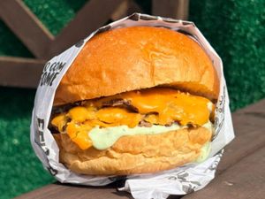 Hamburguer duplo com cheddar