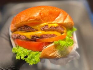 Smash duplo com salada