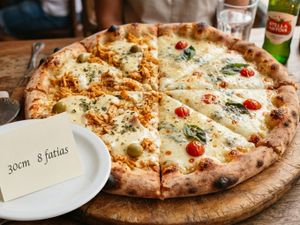 Pizza Media 30cm 2 Sabores