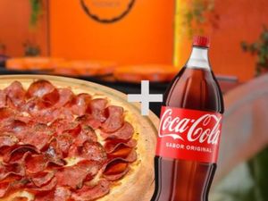 PIZZA GRANDE + COCA COLA 2L GRÁTIS