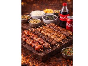 3 espetinhos + bebida lata com desconto