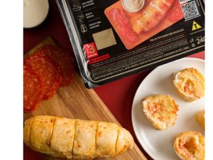 DOBRO - PAO DE PEPPERONI COM REQUEIJAO