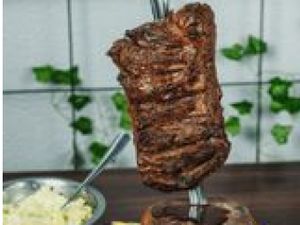 Carne no Espeto Espeto com Maminha