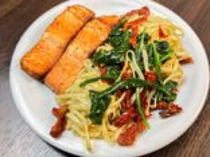 Salmão c/ Massa Linguine