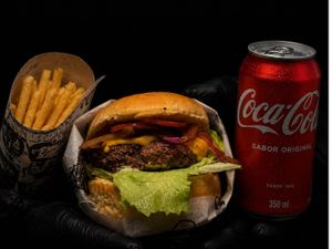 Combo Corujinha ( 5am + coca lata)