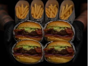 Combo After (4x 4am + fritas + coca 2L)