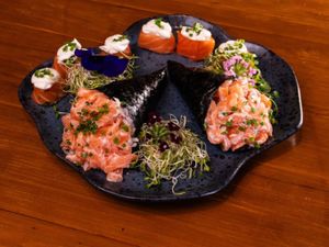 Temaki em Dobro e Gunkan Filadélfia