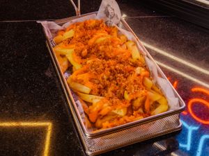 Porção de Batata Frita Cheddar e Bacon 400g