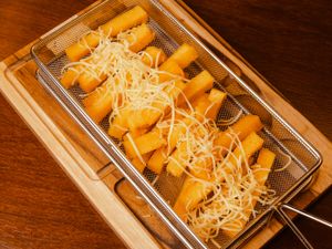 PORÇÃO DE POLENTA