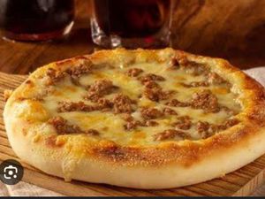 Esfiha de atum com queijo