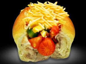 28 -Carne moída +uma salsicha + uma linguiça